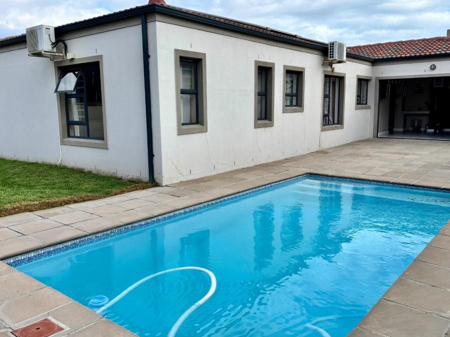 3 Bedroom Property for Sale in Fairview Golf Estate Western Cape